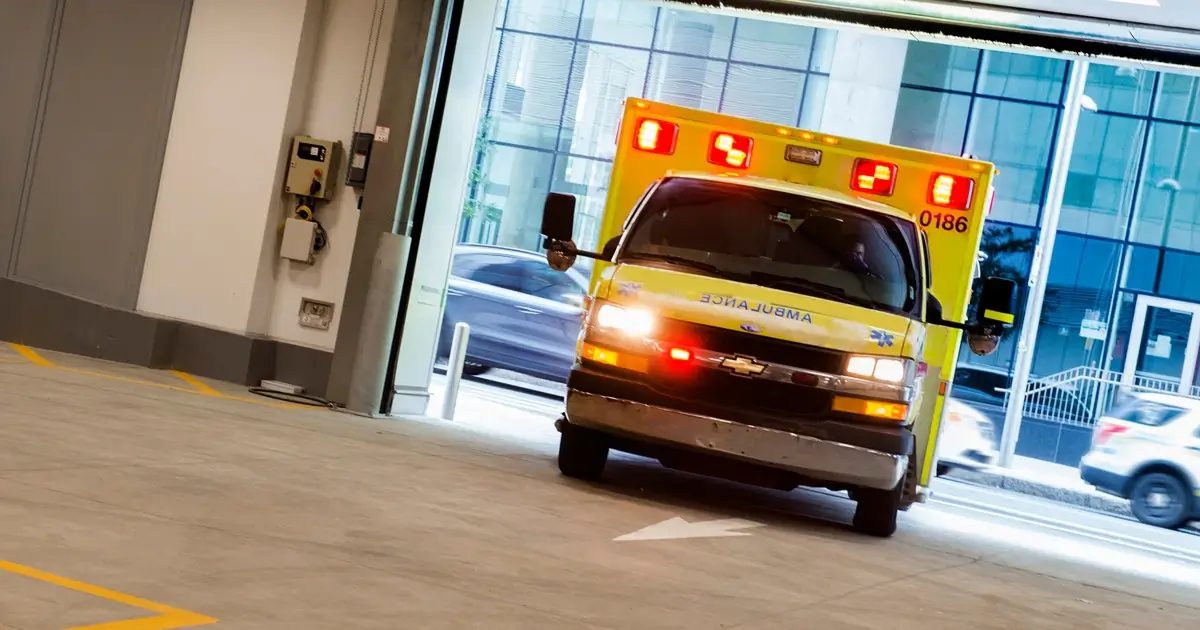 Ambulance entering CHUM emergency department